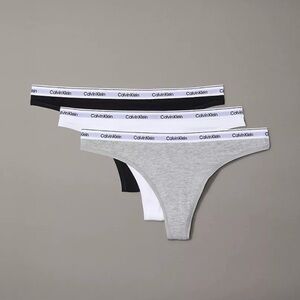 NWT! Calvin Klein - 3 pack thongs